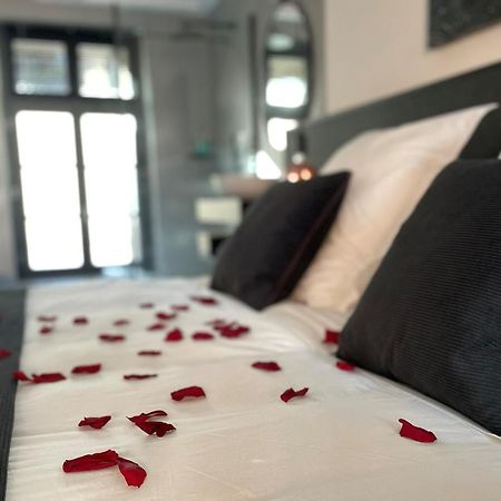 Ennea - Jacuzzi & Luxury Suites (Adults Only) Perpignan Luaran gambar