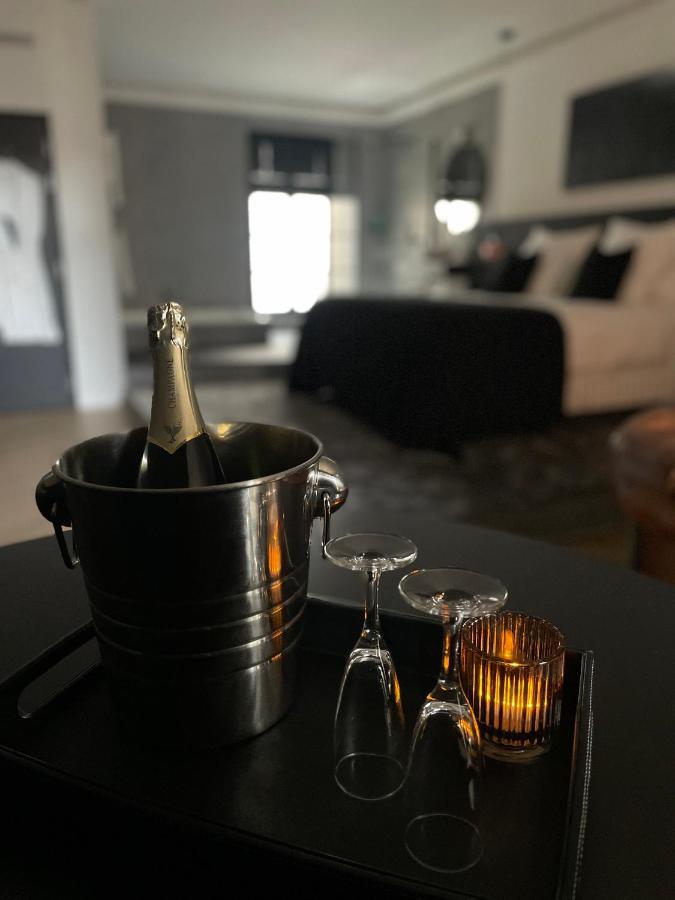 Ennea - Jacuzzi & Luxury Suites (Adults Only) Perpignan Luaran gambar